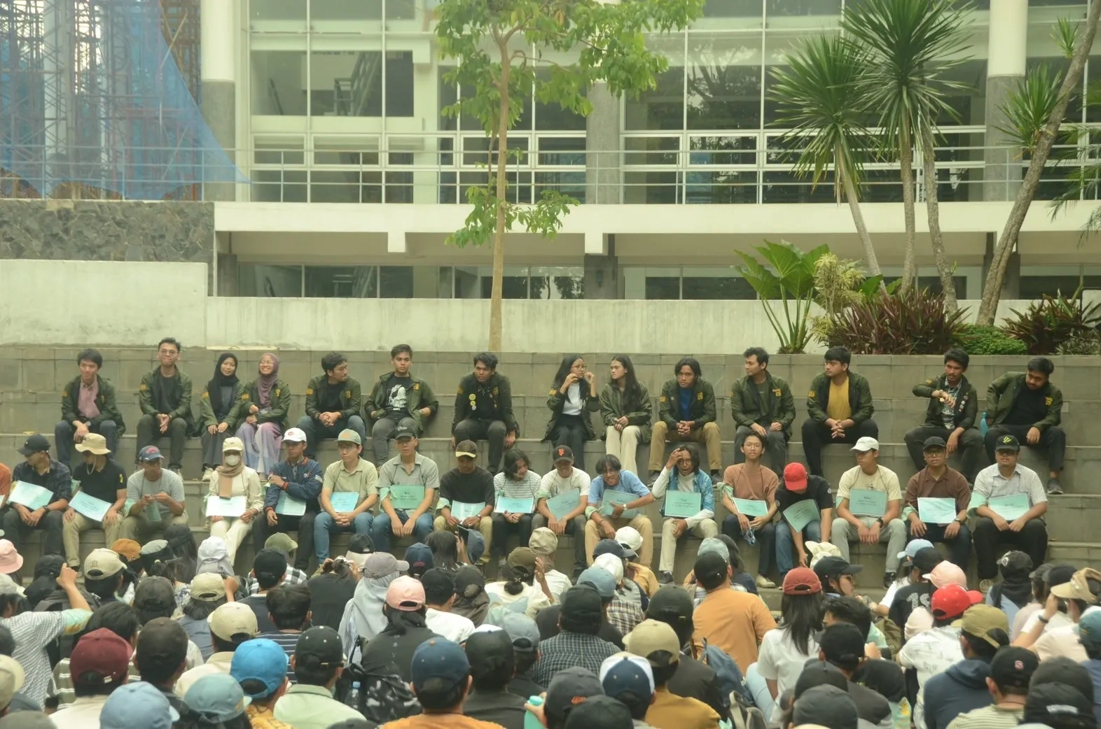 Discussion with cadre regarding of caderization process